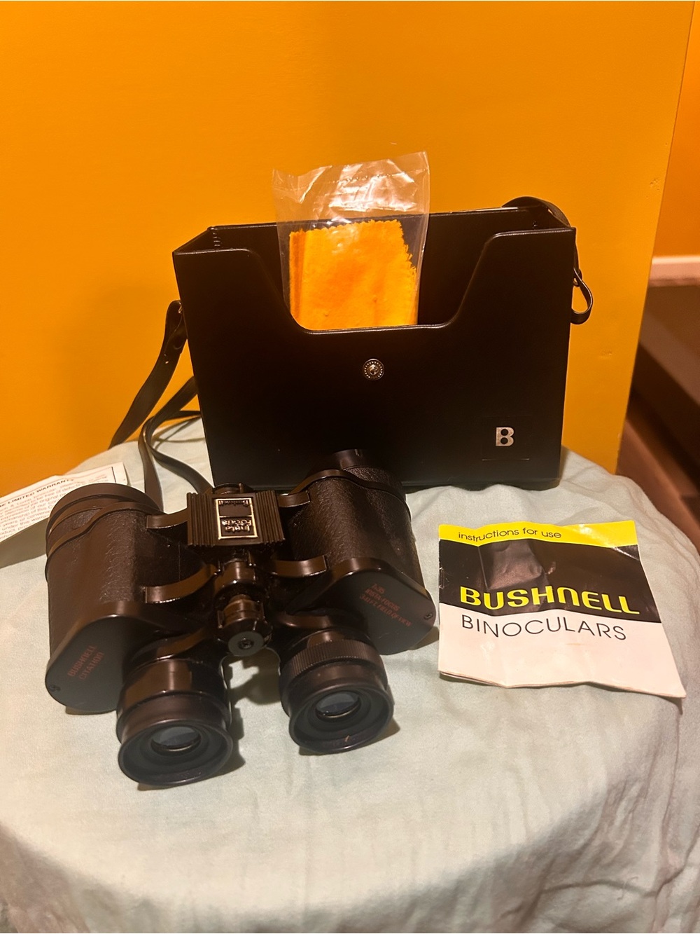 Bushnell Black Binoculars with original contents and carry case 7x35 Retirement!